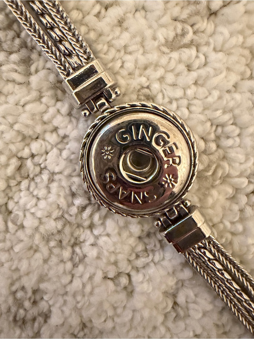 Ginger Snaps Silver-Tone Snap Bracelet With 5 snaps.
